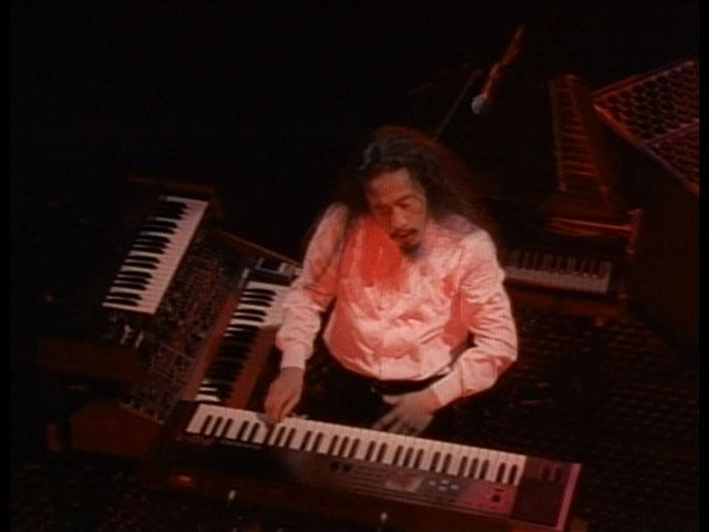喜多郎 《古事纪 音乐会 Kitaro: Kojiki – A Story in Concert 方屏》 1997 演唱会 [DVD ISO 3.08GB]