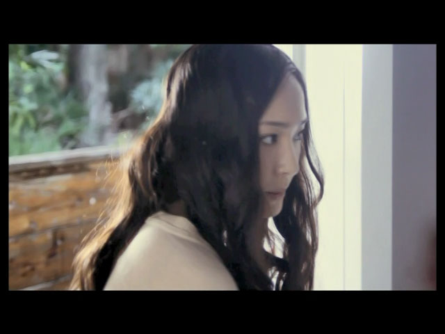 新垣結衣 《Hug 付属DVD》 2009 演唱会 [DVD ISO 1.67GB]
