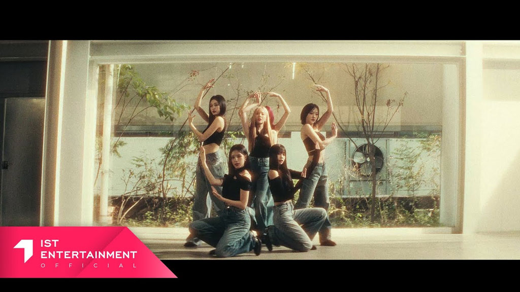 Weeekly - Backwards (Performance Video) 4K 2160P [Bugs MP4 972.5MB]-无损音乐/蓝光演唱会
