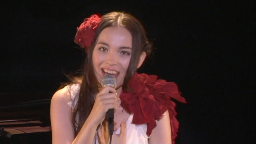 井手綾香 《ワタシプラス 付属DVD》 2014 演唱会 [DVD ISO 3.37GB]
