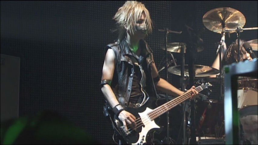 the GazettE 《TOUR09 -DIM SCENE- FINAL AT SAITAMA SUPER ARENA》 2009 演唱会 [3DVD ISO 11.8GB]