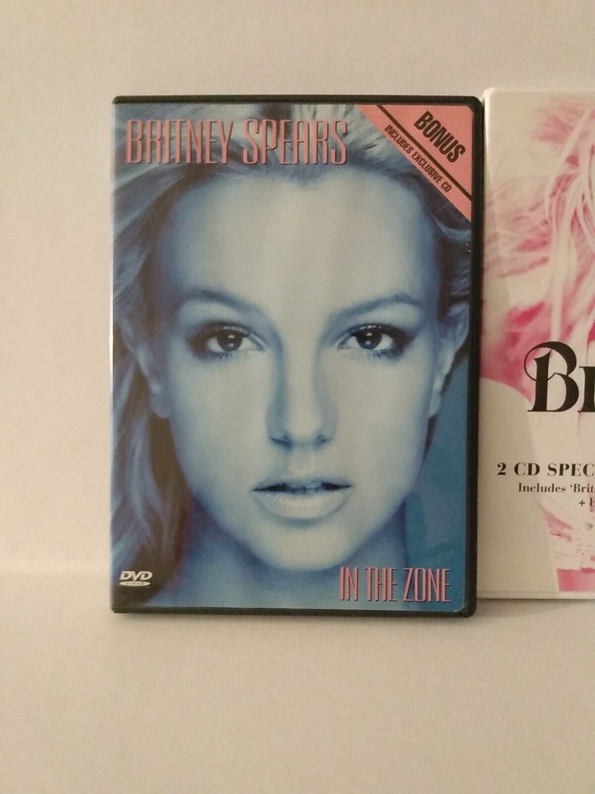 小甜甜布兰妮 流行禁区 Britney Spears 《In The Zone》 2003 演唱会 [DVD ISO 4.37G]