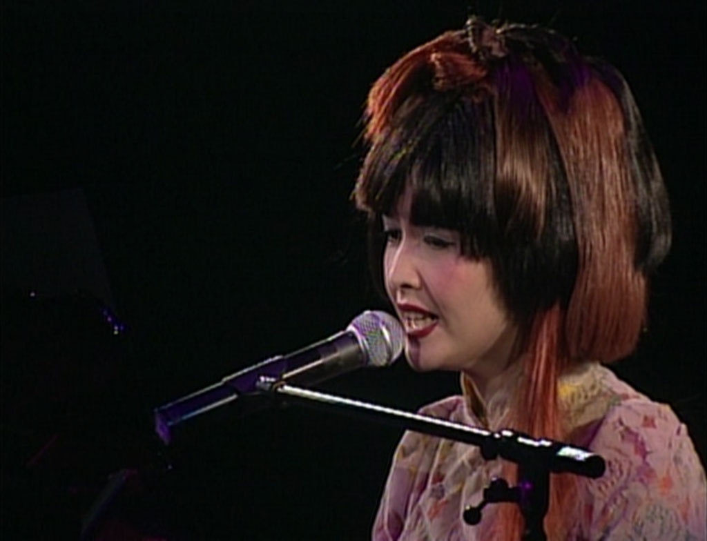 《周慧敏 美的化身演唱会》 1994 演唱会 [DVD ISO 6.7G]