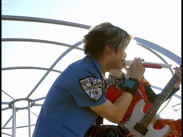《GLAY EXPO GLOBAL COMMUNICATION LIVE IN HOKKAIDO》 2001 演唱会 [DVD ISO 7.7GB]