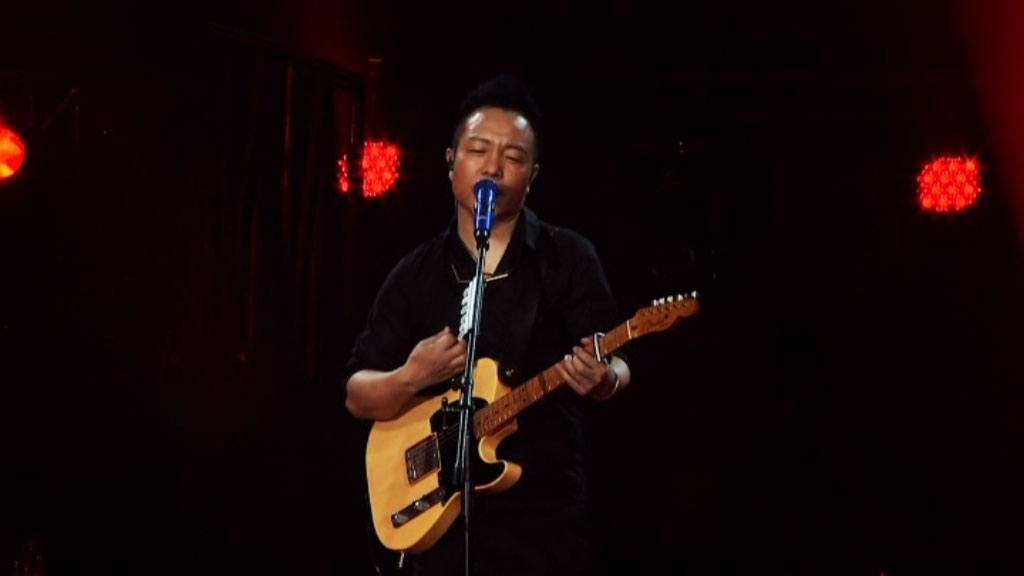 《许巍 此时此刻 Ci Shi Ci Ke Live 巡回演唱会北京站》 2015 演唱会 [DVD ISO 7.2GB]