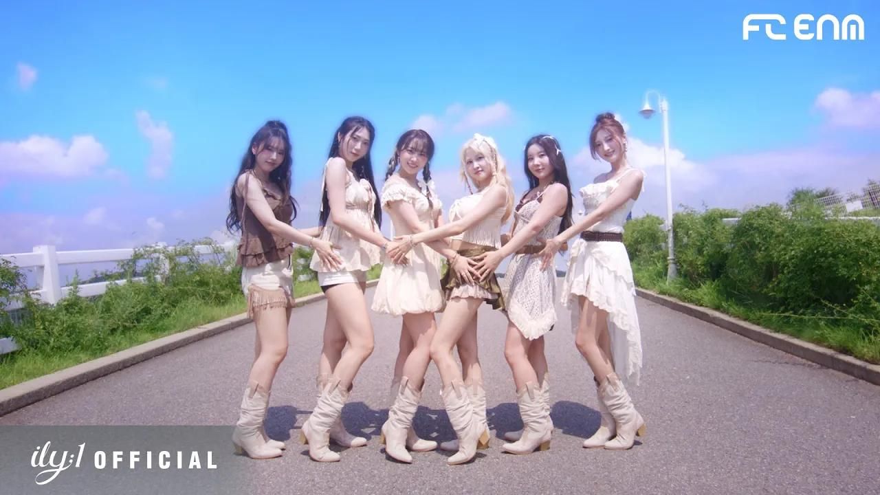 ILY:1 - illang (Firework)[4K 2160P Bugs MP4 1.57GB]