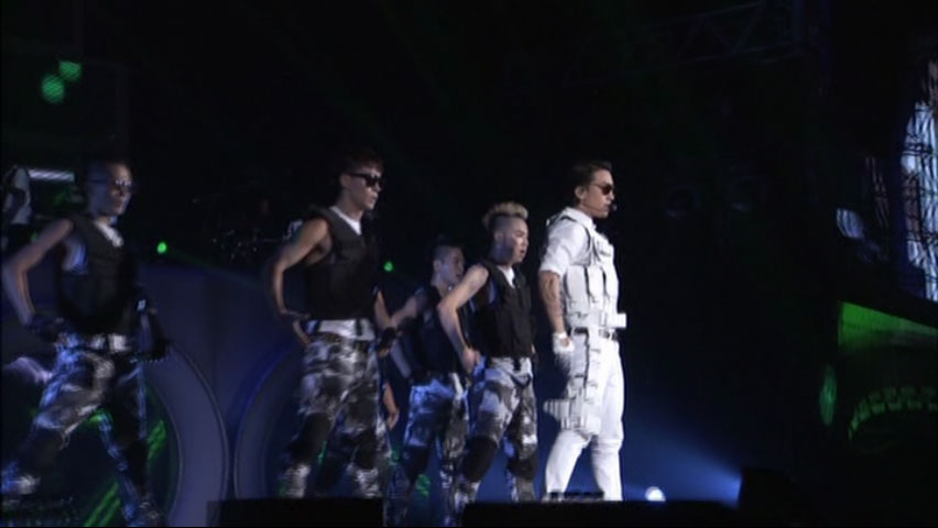 빅뱅 《BIGBANG ALIVE TOUR IN JAPAN SPECIAL FINAL IN DOME -TOKYO DOME .12.05- 2013》 2012 演唱会 [3DVD ISO 13.1GB]