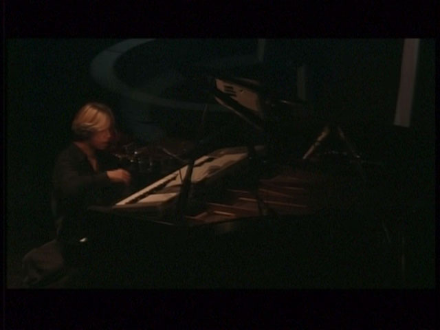 坂本龍一 《Ryuichi Sakamoto Trio World Tour – Complete Version 2003》 1996 演唱会 [DVD ISO 4.35GB]