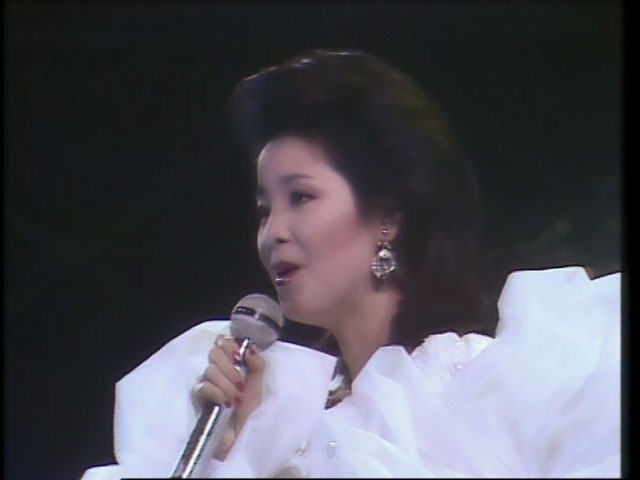 邓丽君 《十亿个掌声 双经典版本》 演唱会 [DVD ISO 7.42GB]