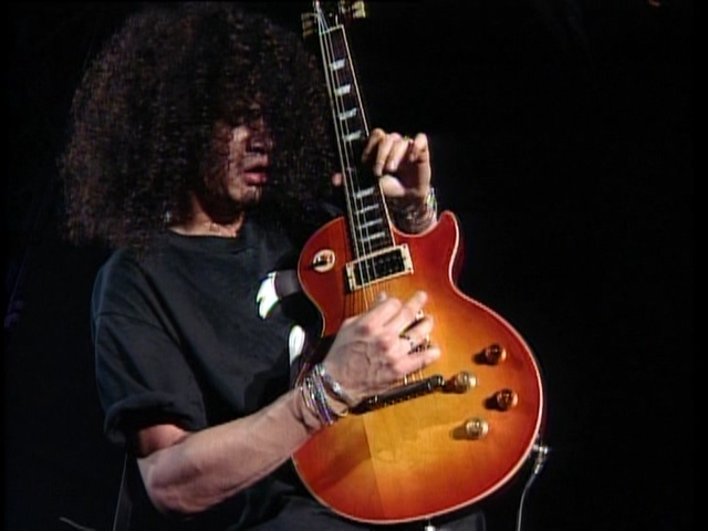 枪炮与玫瑰 运用幻象世界巡演 92年东京巨蛋场 Guns N’ Roses 《Use Your Illusion World Tour – in Tokyo》 1992 演唱会 [2DVD-vob9G]