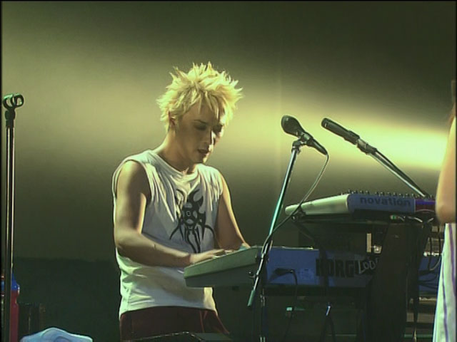 Nanase Aikawa 《Live Emotion 7 seven》 2004 演唱会 [DVD ISO 7.47GB]