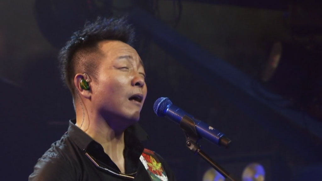 《许巍 此时此刻 Ci Shi Ci Ke Live 巡回演唱会北京站》 2015 演唱会 [DVD ISO 7.2GB]