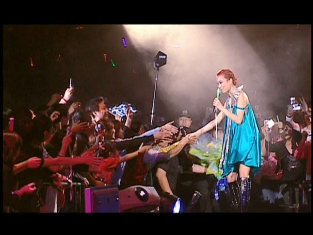 《容祖儿 Reflection of Joey\’s Live演唱会 卡拉OK 3DVD》 2005 演唱会 [DVDISO 16.79GB]