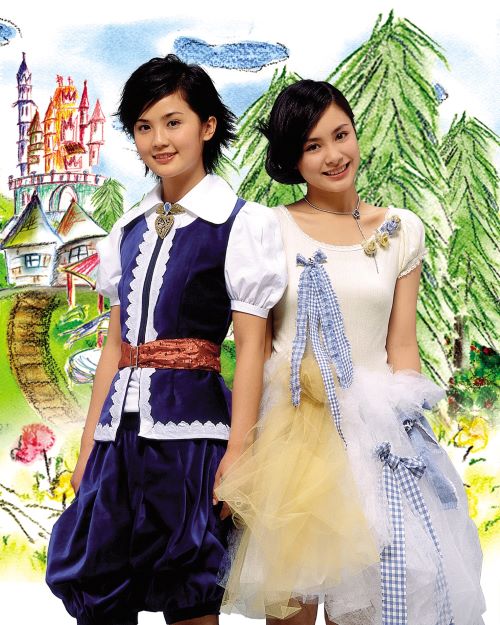 Singing In the Twins Wonderland, Vol. 4-无损音乐/蓝光演唱会