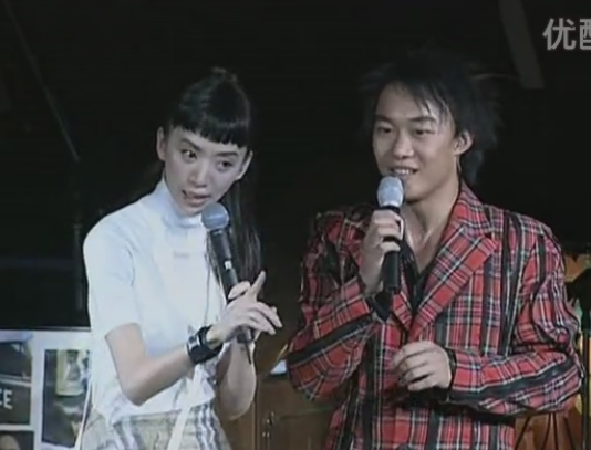 《陈奕迅 99大个唱 演唱会 Big Live Karaoke》 演唱会 [DVD ISO 4.04G]